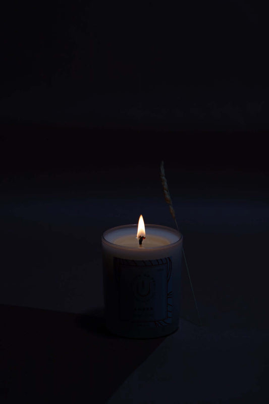 Unutulmaz romantik bir atmosfer için mükemmel kokulu mum nasıl seçilir?