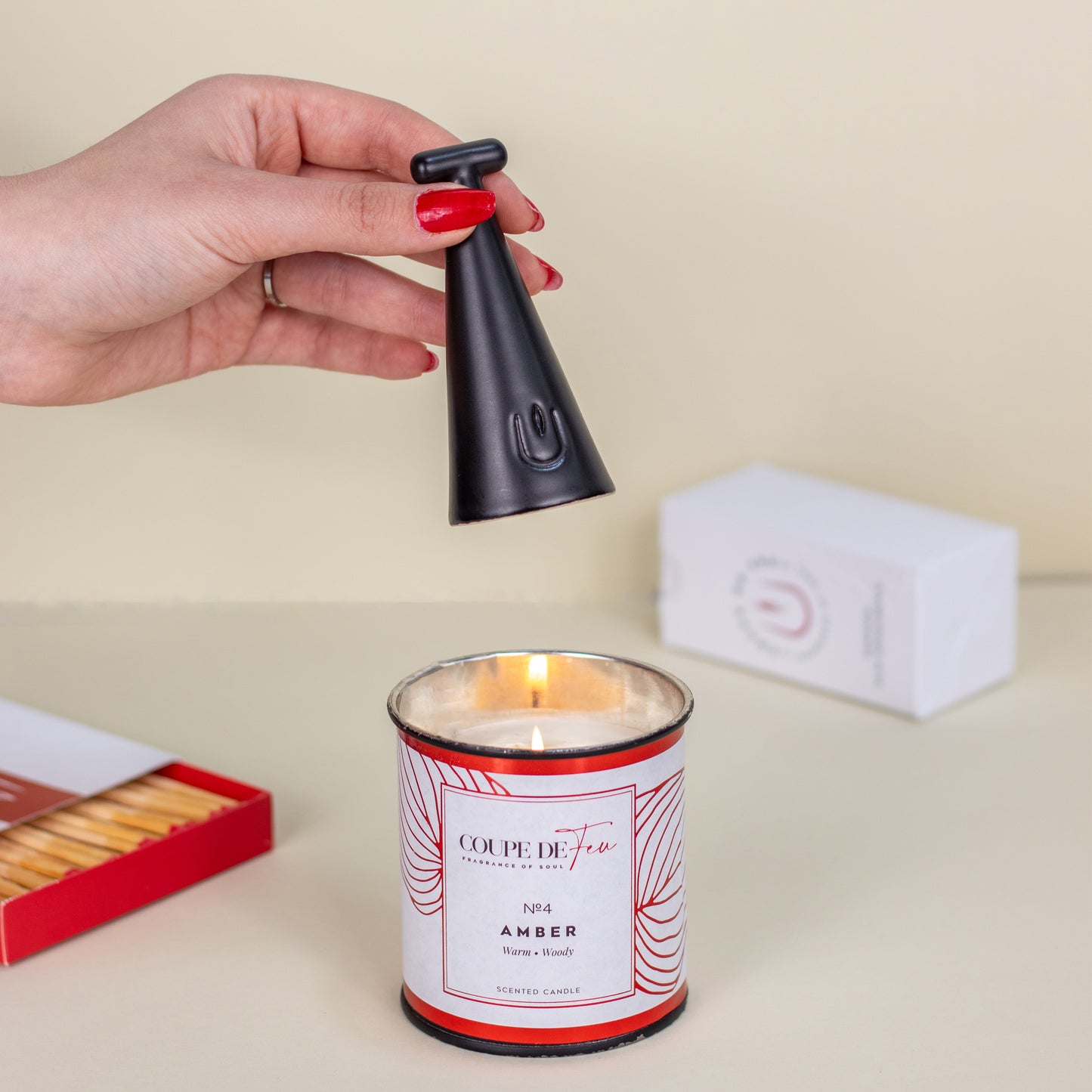 Coupe De Feu Siyah Stonware Mum Söndürücü